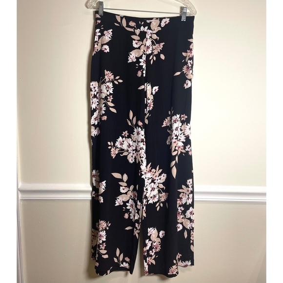 Dynamite Floral Black Wide Leg Flowy Pants - Picture 1 of 5